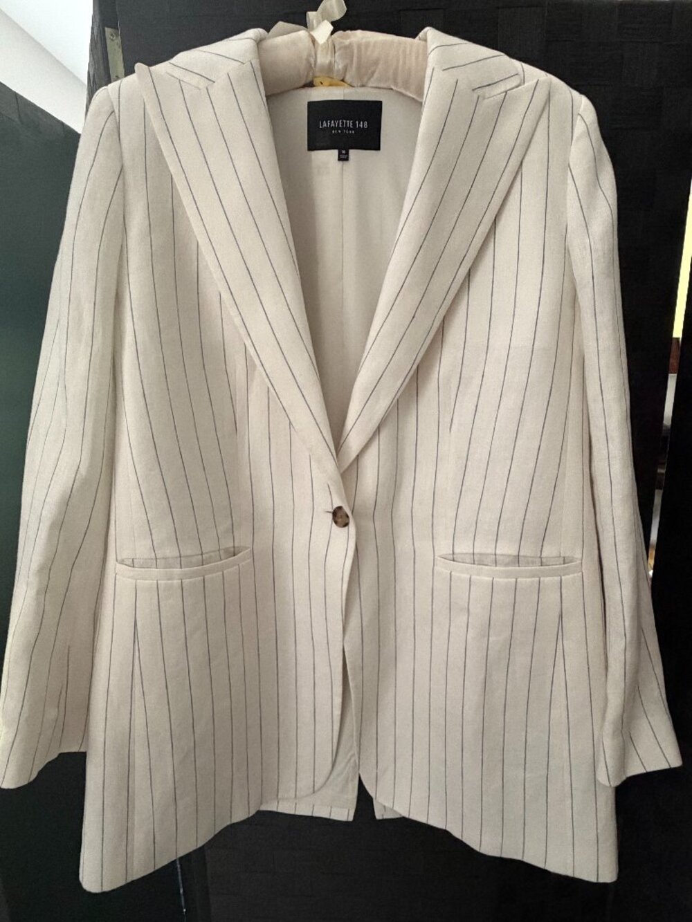 Lafayette 148 New York White linen w/ blue pin stripe jacket, US 10.